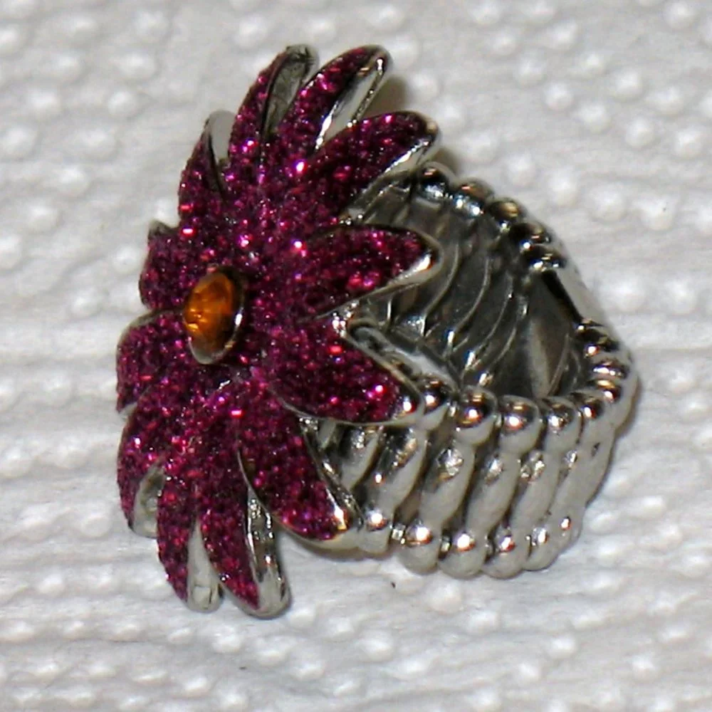 LADIES STRETCH FLOWER RING - Picture 2 of 2